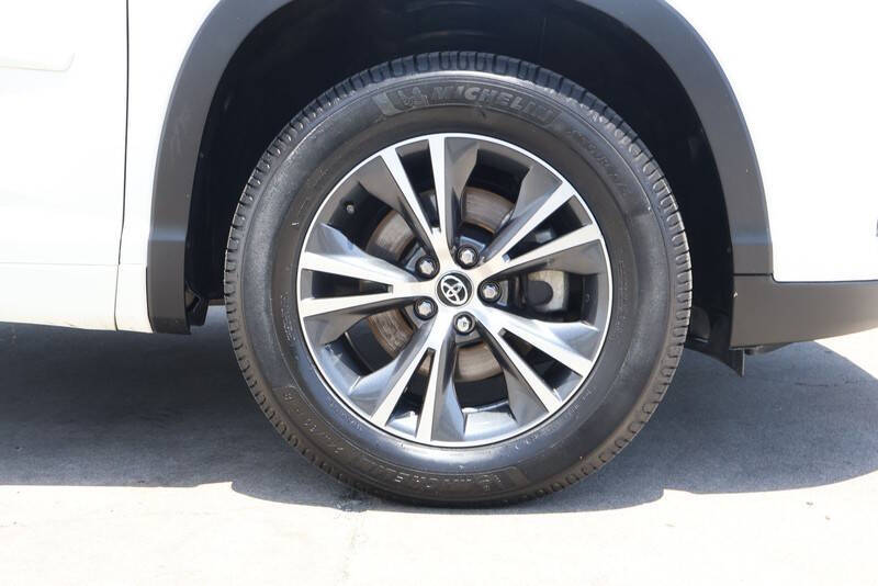 2017 Toyota Highlander LE