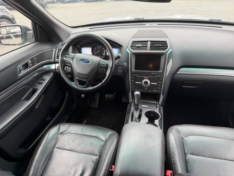 2017 Ford Explorer Sport