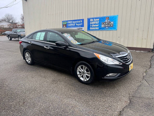 2013 Hyundai SONATA for sale at BNM AUTO GROUP in GIRARD, OH