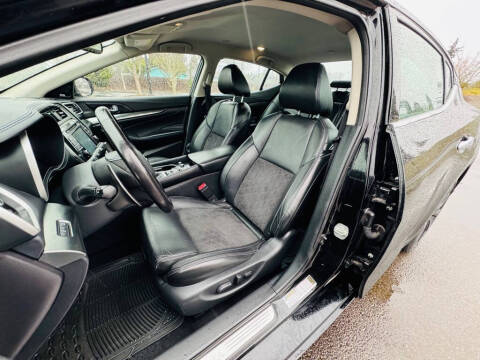 2017 Nissan Maxima 3.5 SR