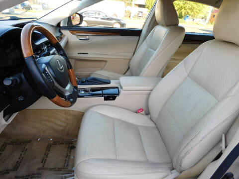 2015 Lexus ES 300h