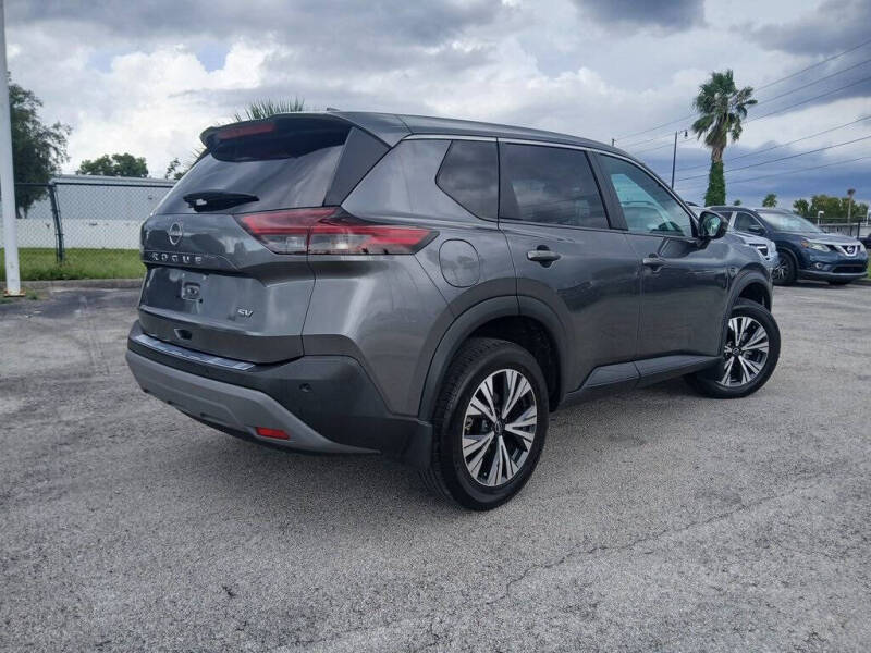 2022 Nissan Rogue SV