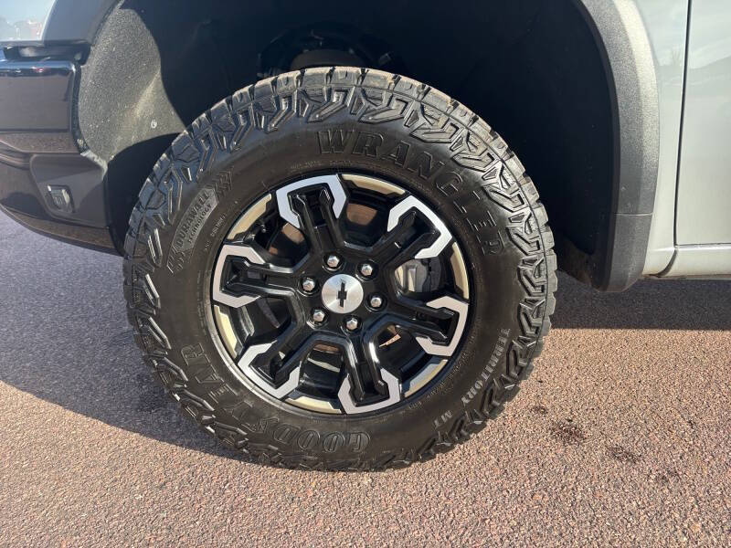 2024 Chevrolet Silverado 1500 ZR2