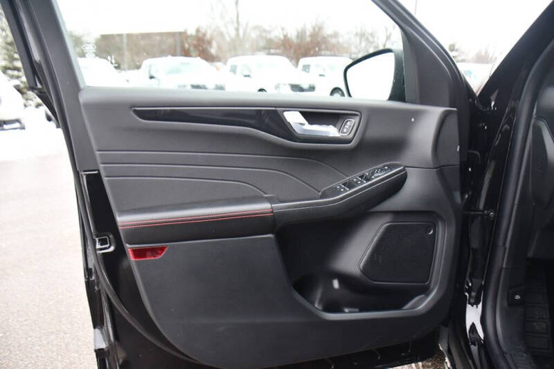 2026 Ford Escape ST-Line Select