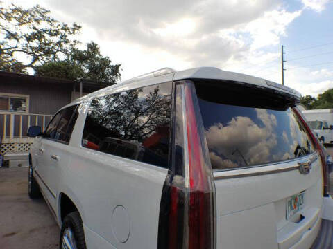 2019 Cadillac Escalade ESV Platinum