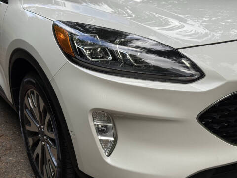 2020 Ford Escape Titanium