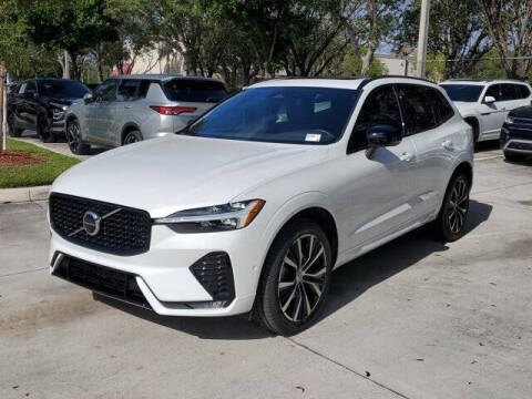 2023 Volvo XC60 B5 Plus Dark Theme