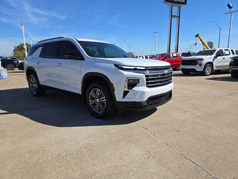2024 Chevrolet Traverse LT