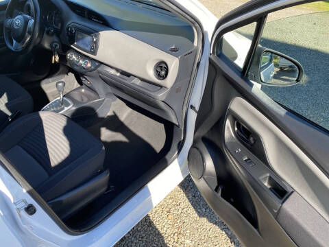 2018 Toyota Yaris 5-Door LE