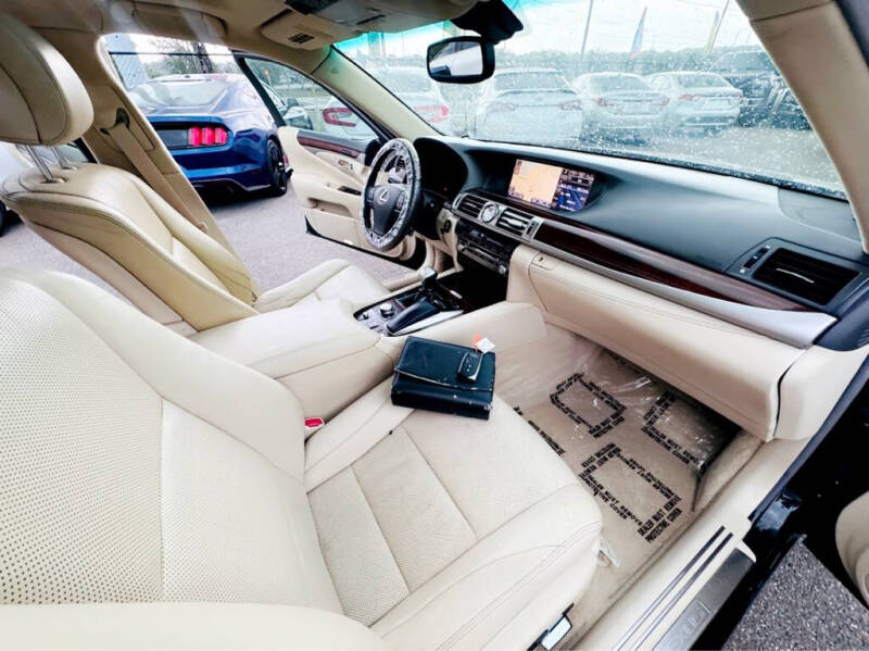 2013 Lexus LS 460