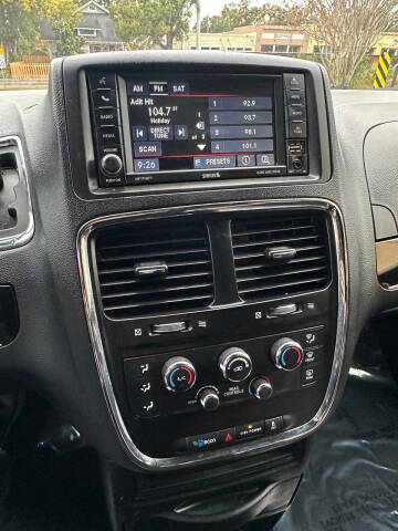 2017 Dodge Grand Caravan SE Plus