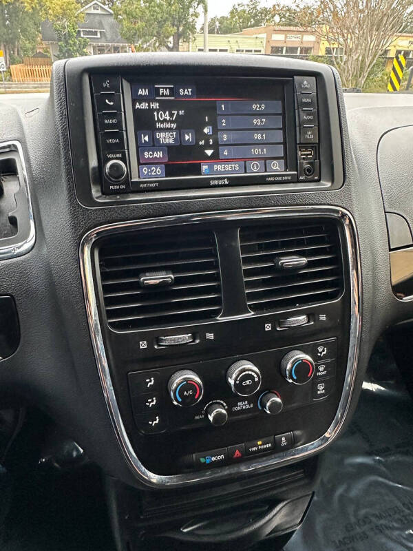 2017 Dodge Grand Caravan SE Plus