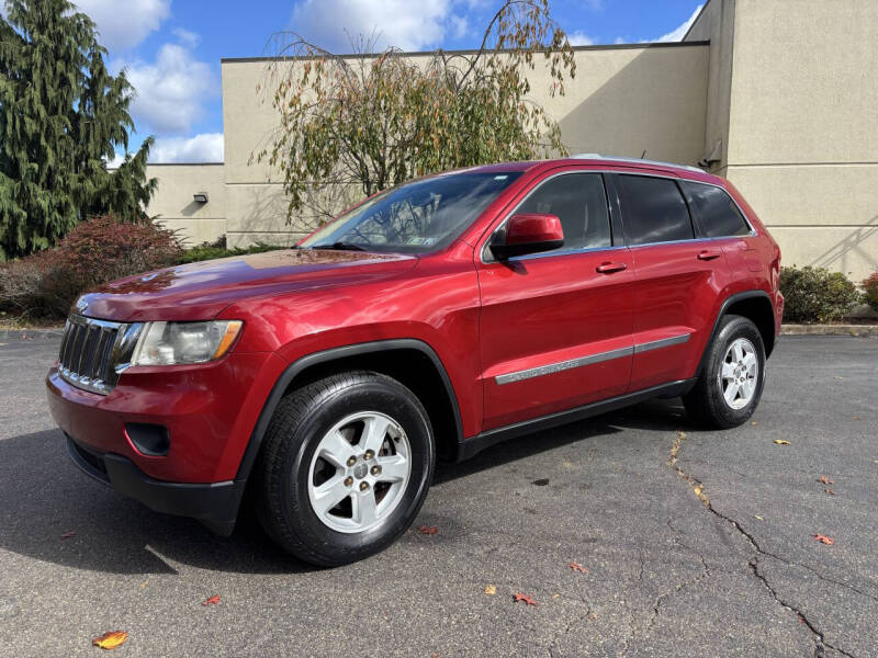2011 Jeep Grand Cherokee Laredo's photo