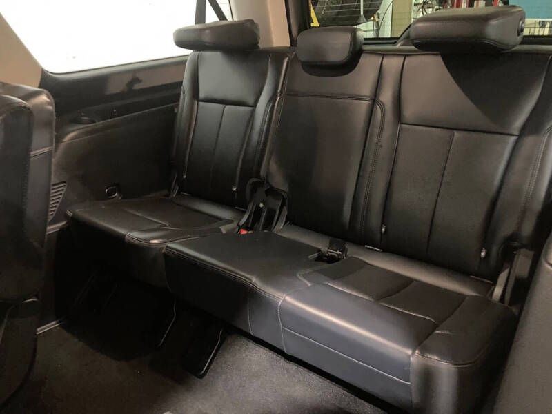 2023 Ford Expedition MAX XLT