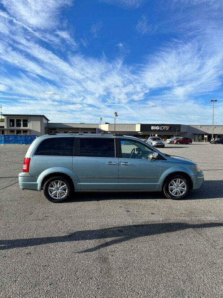 2008 Chrysler Town and Country for sale at Concord Auto Mall in Concord, NC