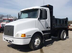 2001 Volvo VNM42T