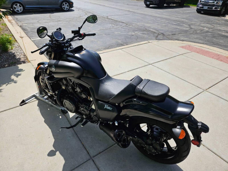 2019 Yamaha VMAX Matte Raven Black