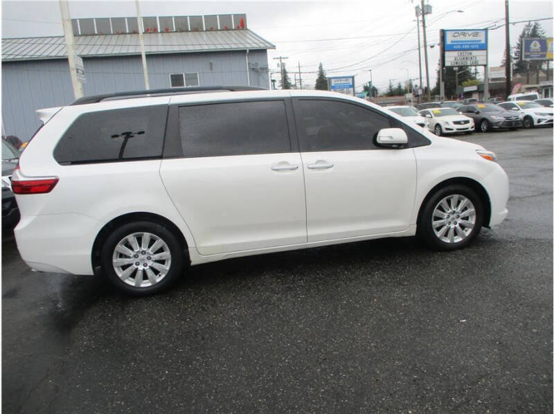 2015 Toyota Sienna