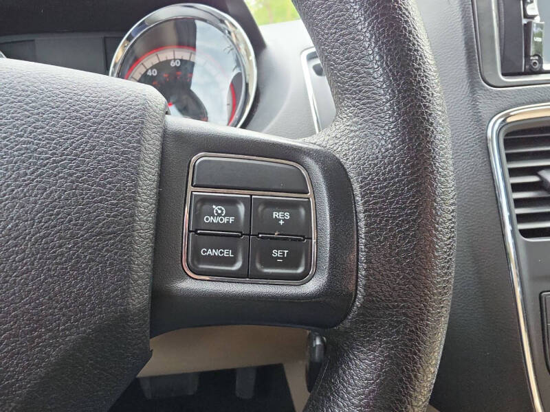2015 Dodge Grand Caravan American Value Package