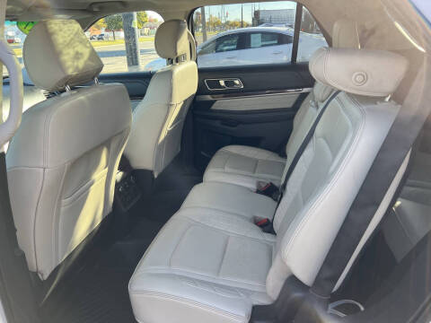 2017 Ford Explorer Platinum