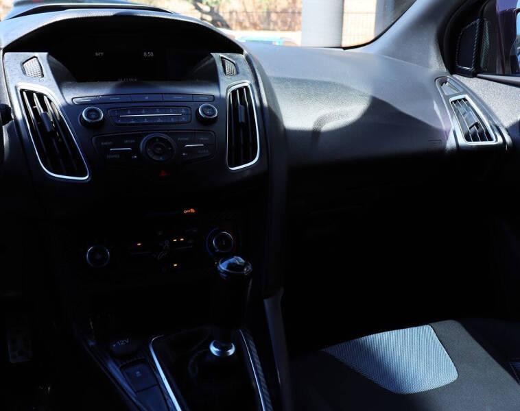 2018 Ford Focus ST