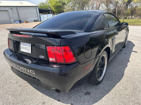2004 Ford Mustang GT Deluxe