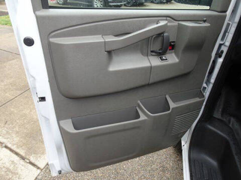 2024 Chevrolet Express 2500