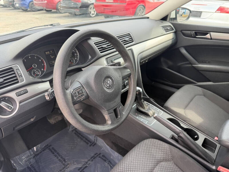 2012 Volkswagen Passat S PZEV