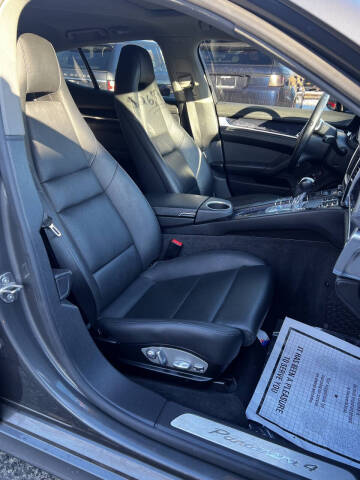 2014 Porsche Panamera 4