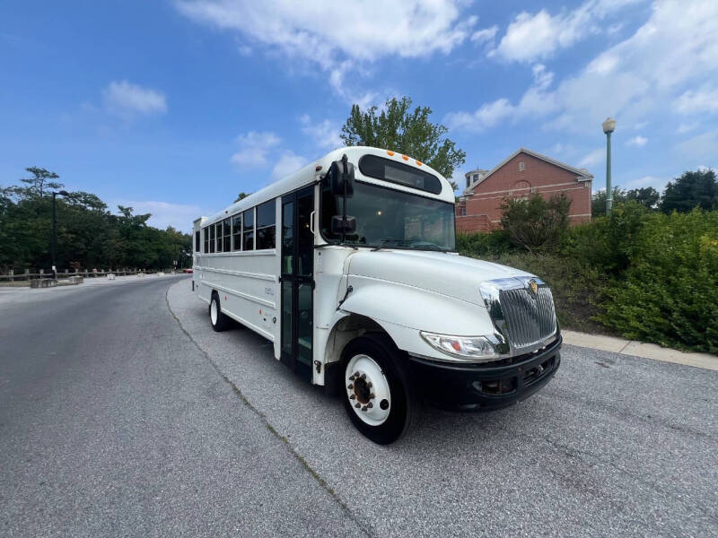 2018 International 24 passenger Shuttle Bus