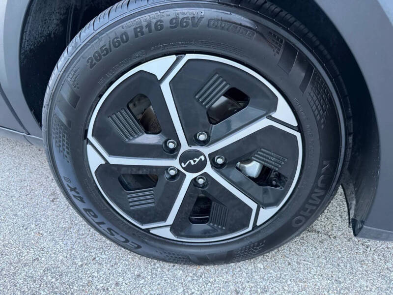 2026 Kia Niro LX