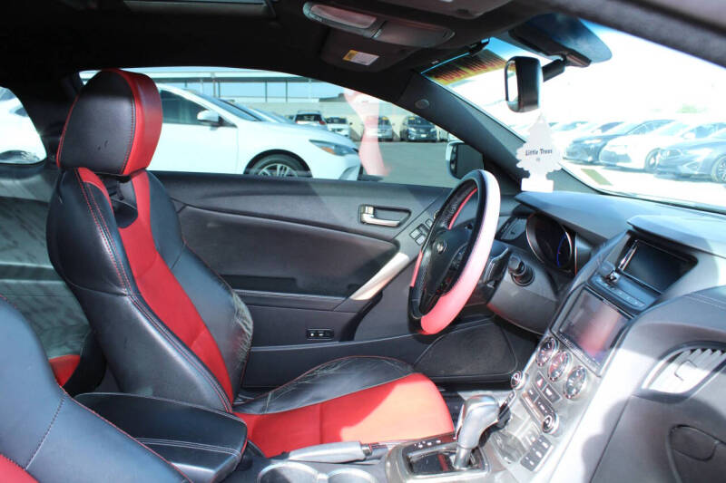 2016 Hyundai Genesis Coupe