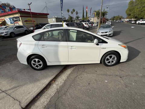 2012 Toyota Prius Two