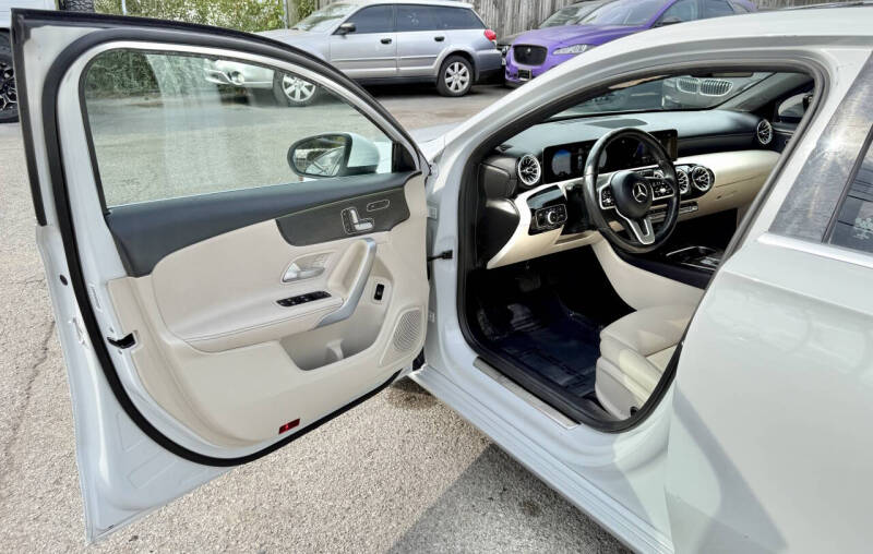 2020 Mercedes-Benz A-Class A 220