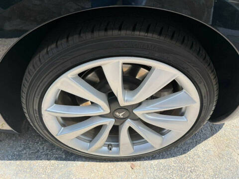 2019 Tesla Model 3 Mid Range
