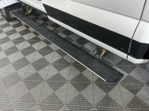 2025 Ford F-450 Super Duty Platinum