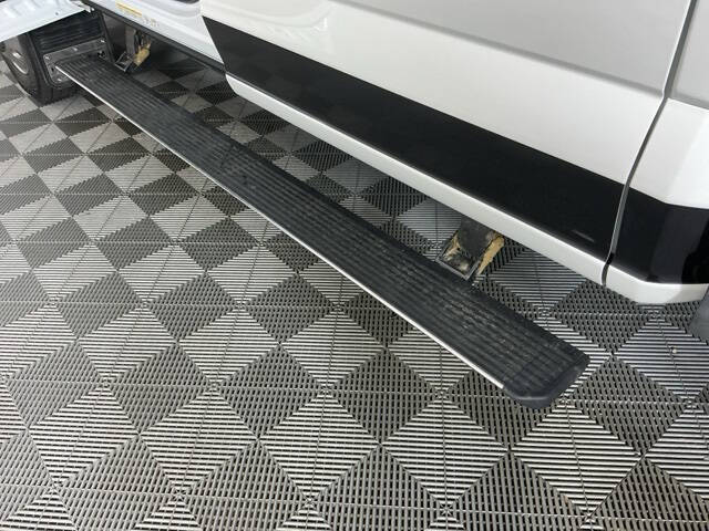 2025 Ford F-450 Super Duty Platinum