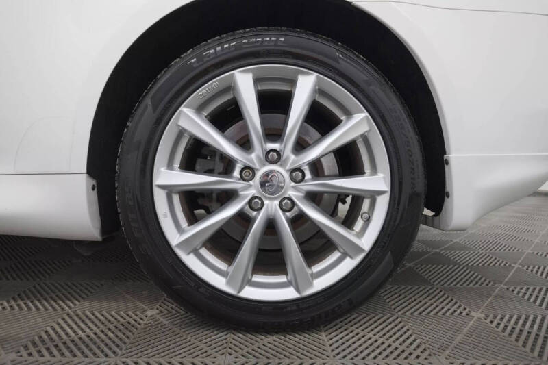 2011 Infiniti G37 Coupe x