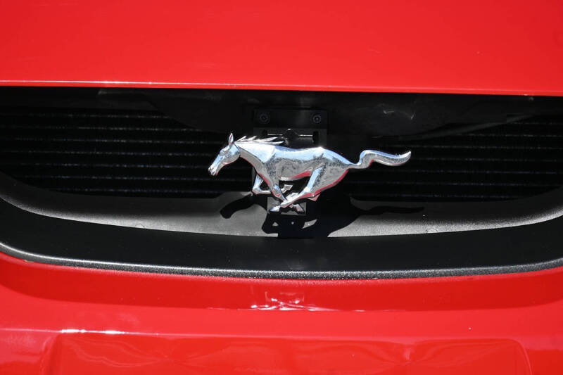 2004 Ford Mustang Mach 1 Premium