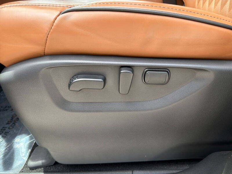 2023 Infiniti QX80 Sensory