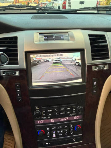 2012 Cadillac Escalade Luxury