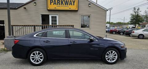 2016 Chevrolet Malibu for sale at Parkway Motors in Springfield IL
