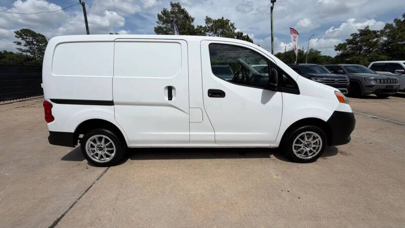2017 Nissan NV200
