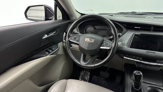 2020 Cadillac XT4 Premium Luxury