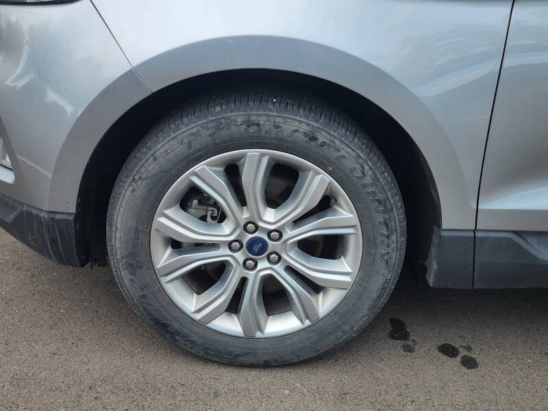 2020 Ford Edge Titanium