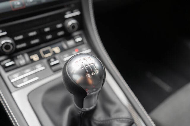2022 Porsche 718 Boxster 33