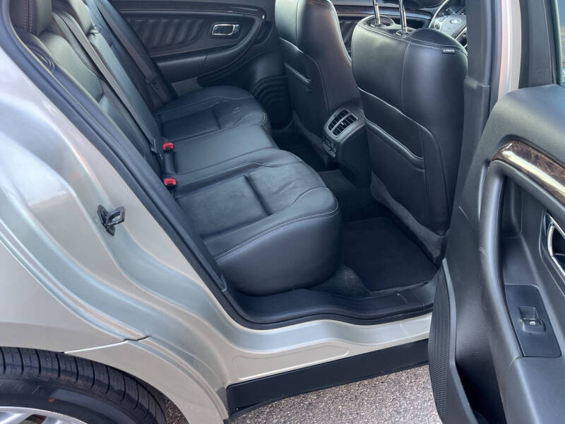 2017 Ford Taurus Limited
