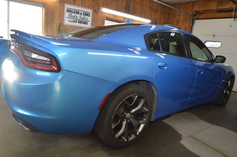 2015 Dodge Charger R/T photo 10