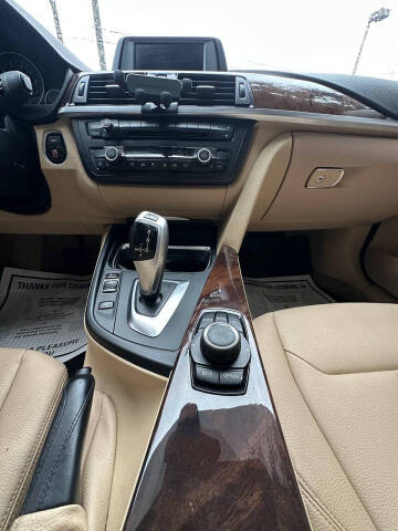 2015 BMW 3 Series 320i