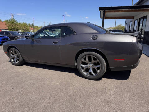 2016 Dodge Challenger SXT